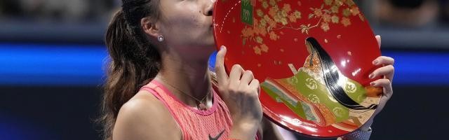 携冠入场，郑钦文首届总决赛对标李娜？