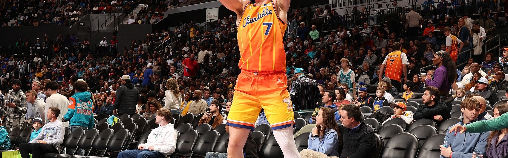 考辛斯：最佳新秀选克尼佩尔 他有可能打破库里几乎所有投篮纪录